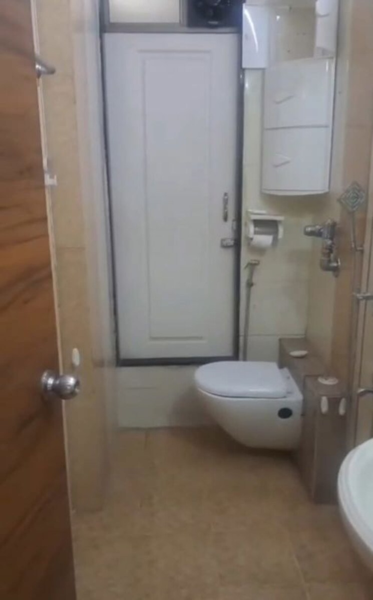 Bathroom, neelkanth-palms 3 Bedroom 999 Sq.Ft. Apartment In Kapur Bawdi Thane 9757357