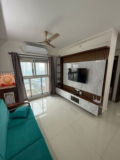 3 BHK + Extra Room Apartment For Rent in Vraj Tiara
