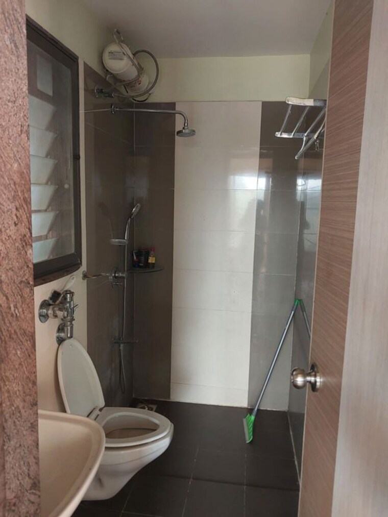 Bathroom, neelkanth-greens 2 Bedroom 750 Sq.Ft. Apartment In Manpada Thane 9757388
