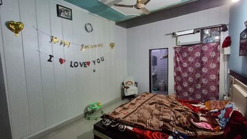 Bedroom in 2 BHK Apartment at Ghazipur – for Sale