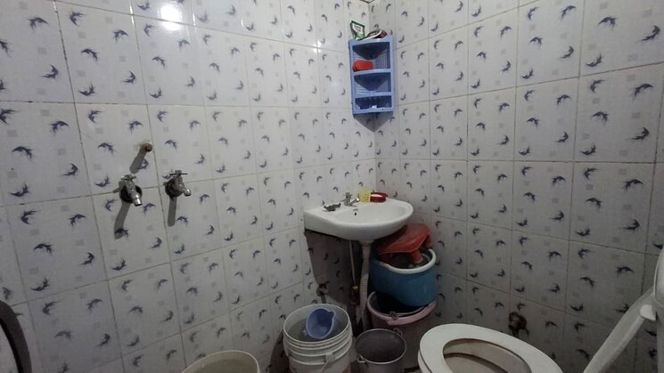 Attached Bathroom, ghazipur 2 Bedroom 1200 Sq.Ft. Apartment In Ghazipur Zirakpur 9402011