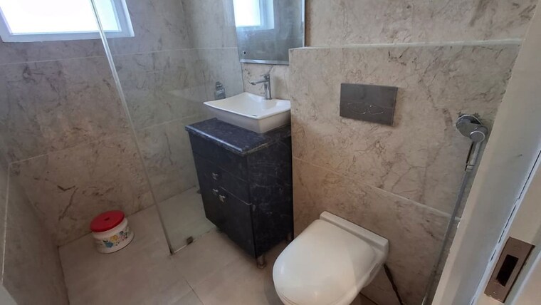 Bathroom, allwin-el-spazia 3 Bedroom 1800 Sq.Ft. Apartment In Sanauli Zirakpur 9401871