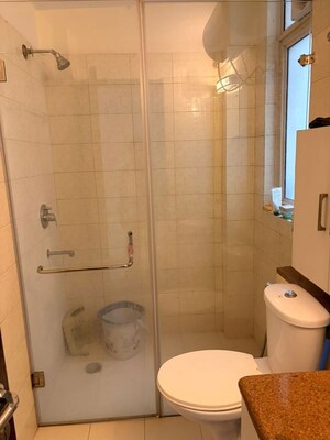 Bathroom in 3 BHK Builder Floor at Unitech South City II, Sector 50 – for Rent