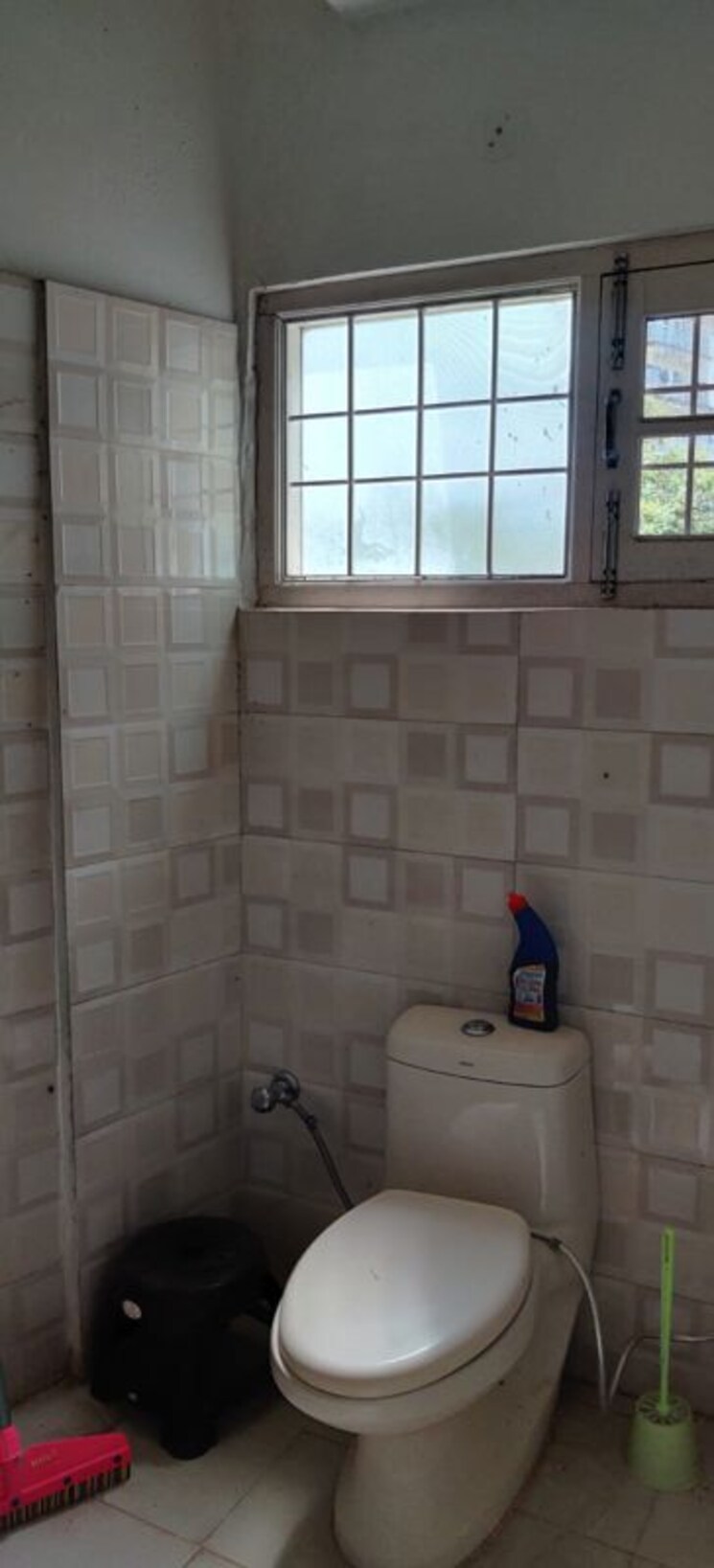 Bathroom, highland-park-chandigarh 3 Bedroom 1700 Sq.Ft. Apartment In Bhabat Zirakpur 9401137