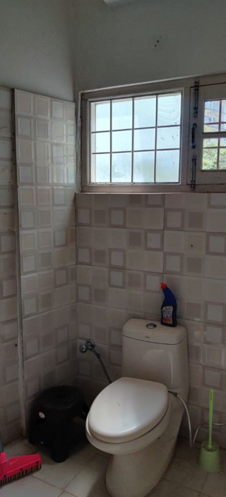 Bathroom, highland-park-chandigarh 3 Bedroom 1700 Sq.Ft. Apartment In Bhabat Zirakpur 9401137