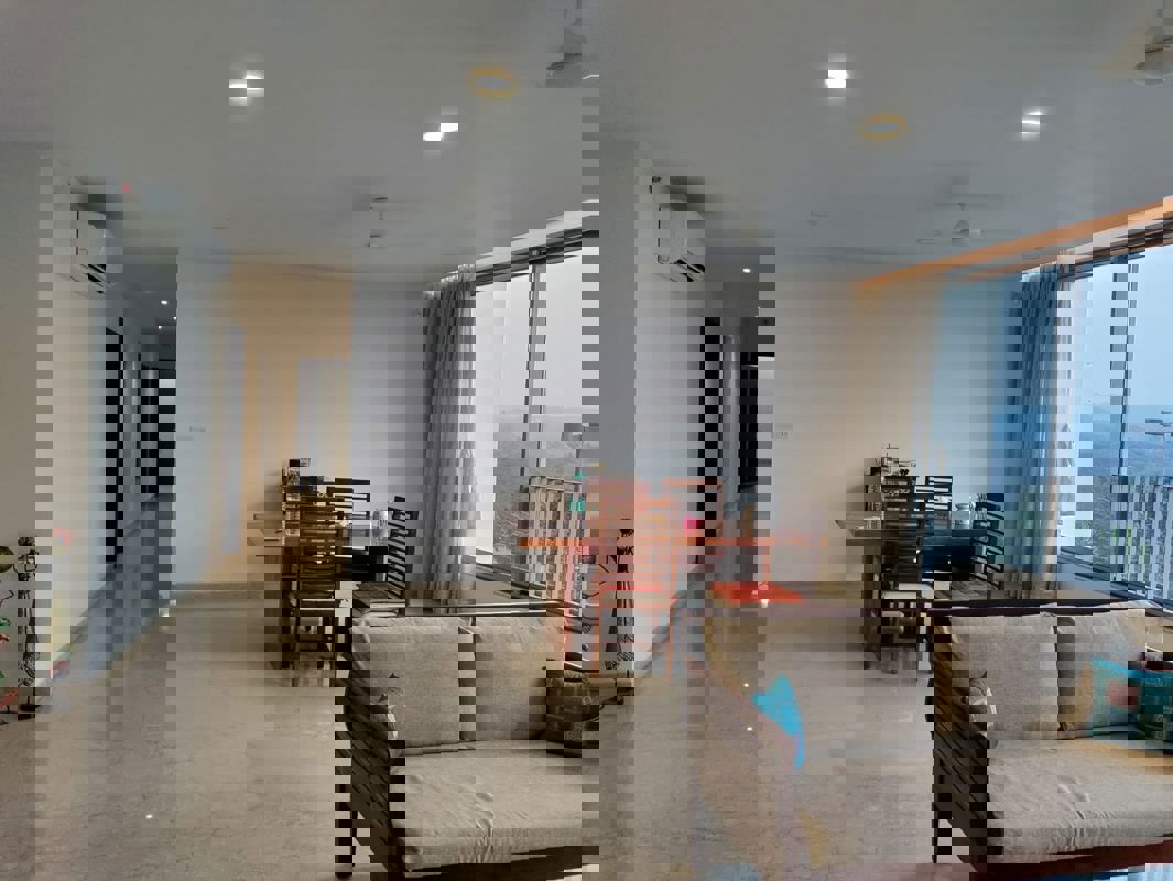 3 BHK + Store Room 1711 Sq.Ft. Apartment in Oberoi Realty Esquire