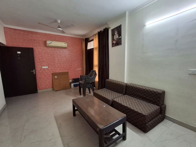 Master Bedroom, maya-garden-city 3 Bedroom 1600 Sq.Ft. Apartment In Lohgarh Zirakpur 9401055