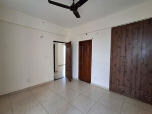 Room in 3 BHK Apartment at Maya Garden City, Lohgarh – for Rent