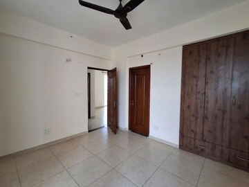 Room in 3 BHK Apartment at Maya Garden City, Lohgarh – for Rent