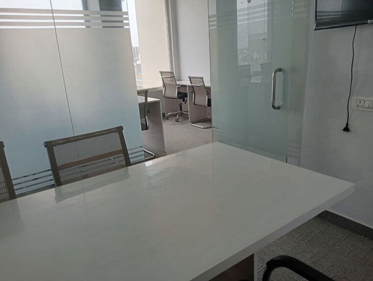 Team Area, ambala highway Commercial Office Space 3200 Sq.Ft. In Ambala Highway Zirakpur 9400992