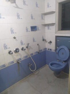 2 BHK Apartment For Rent in Golden Rock CHS