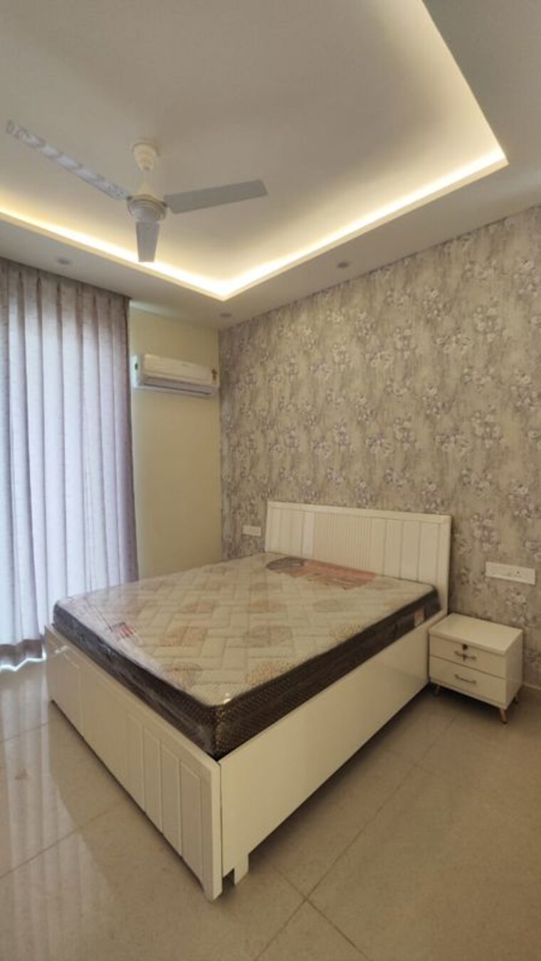 Bedroom, maya-green-lotus-saksham 3 Bedroom 1346 Sq.Ft. Apartment In International Airport Road Zirakpur 9400537