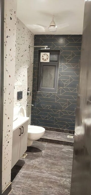 Bathroom in 1 BHK Builder Floor at Panchsheel Enclave – for Rent