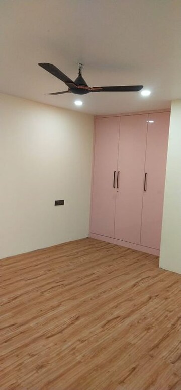 Room in 1 BHK Builder Floor at Panchsheel Enclave – for Rent