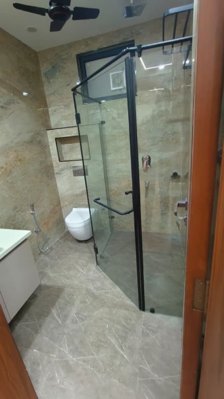 Bathroom, sector 23 3 Bedroom 1950 Sq.Ft. Builder Floor In Sector 23 Gurgaon 9757538