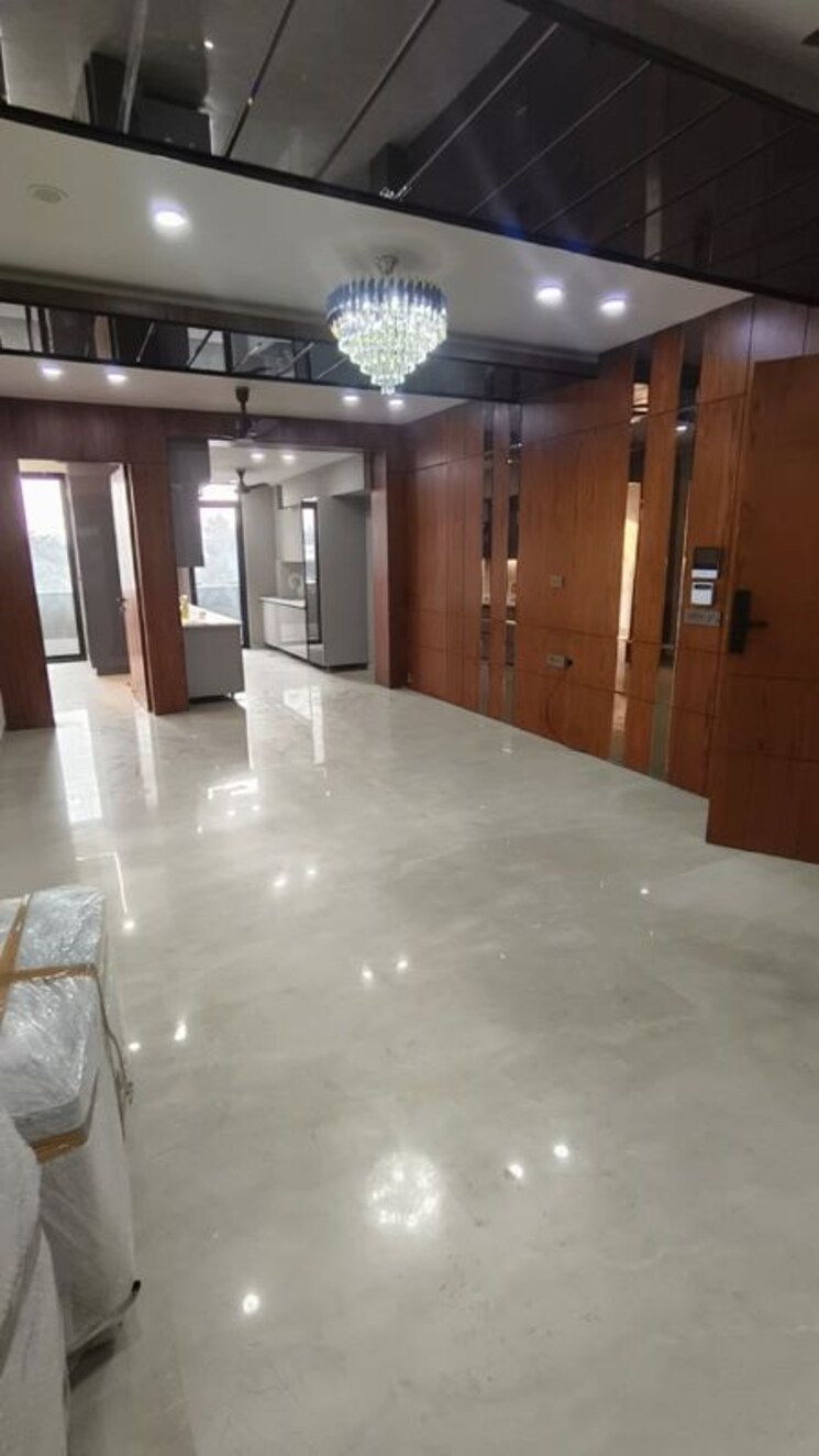 Room, sector 23 3 Bedroom 1950 Sq.Ft. Builder Floor In Sector 23 Gurgaon 9757538