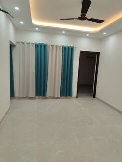 3 BHK + Pooja Room,Extra Room Builder Floor For Sale in Unitech South City II