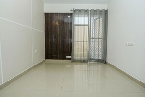 3 BHK Apartment For Rent in Mahagun Mirabella, Sector 79