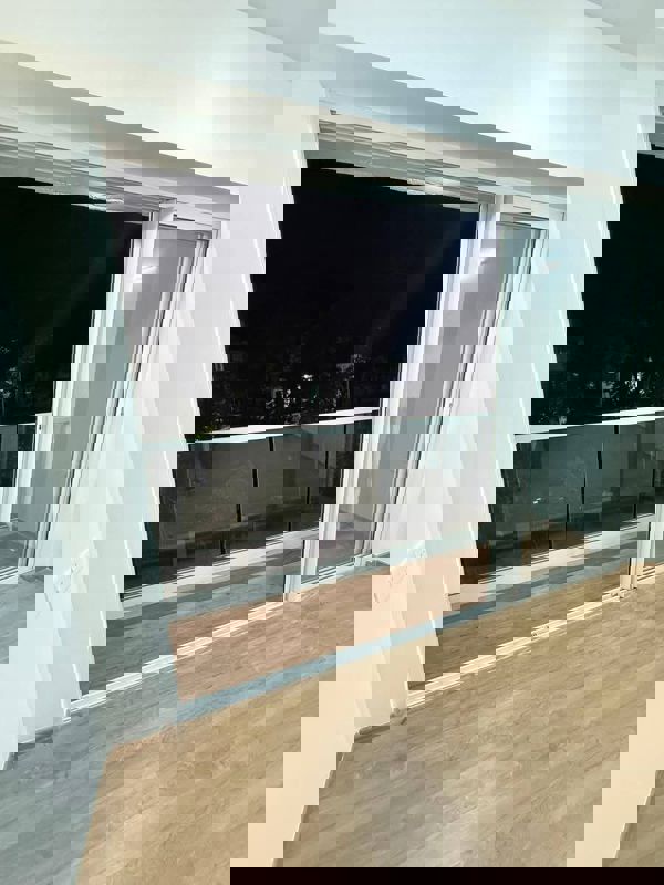 2 BHK Apartment For Rent in Embassy One Thane