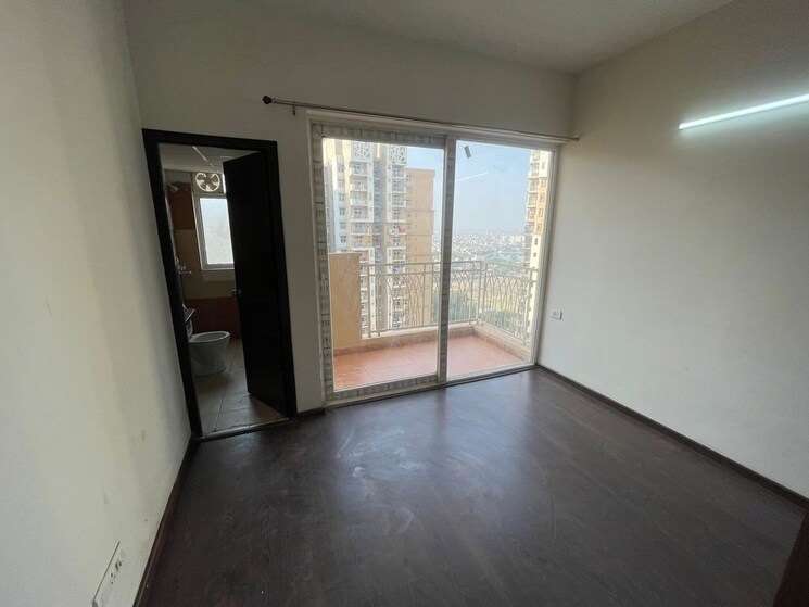 Room, amrapali-golf-homes 2 Bedroom 835 Sq.Ft. Apartment In Sector 4 Greater Noida Greater Noida 9757728