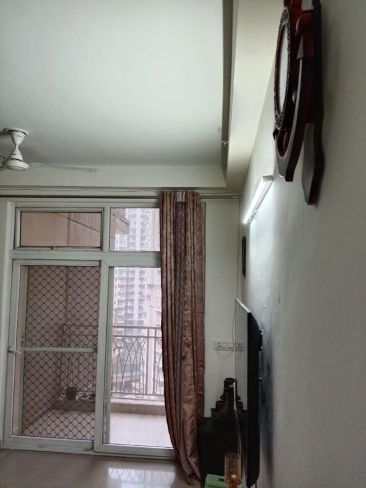 Room, amrapali-golf-homes 3 Bedroom 1115 Sq.Ft. Apartment In Sector 4 Greater Noida Greater Noida 9757755