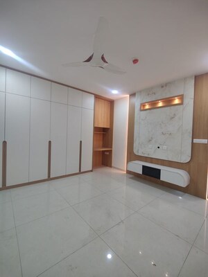 Room in 3 BHK Apartment at Rajapushpa Provincia, Narsingi – for Rent