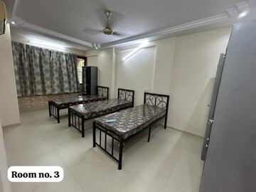 Room in  Pg at Malad CHS, Malad East – for Rent