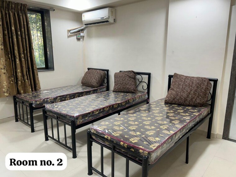 Room, malad-chs Pg For Boys In Malad East 9703777