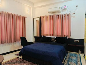  Pg For Rent in Vineet Khand