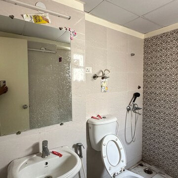 Team Area in 2 BHK Apartment at Gaur City 7th Avenue, Sector 4 Greater Noida – for Rent