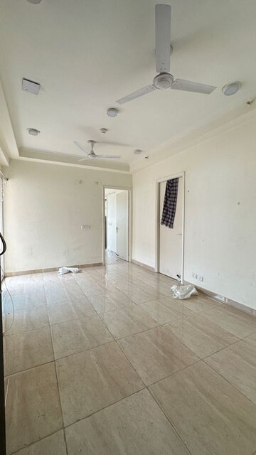 Room in 2 BHK Apartment at Gaur City 4th Avenue, Gaur City 1 – for Rent