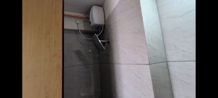 Bathroom, chandak-34-park-estate 2 Bedroom 600 Sq.Ft. Apartment In Goregaon West Mumbai 9757807
