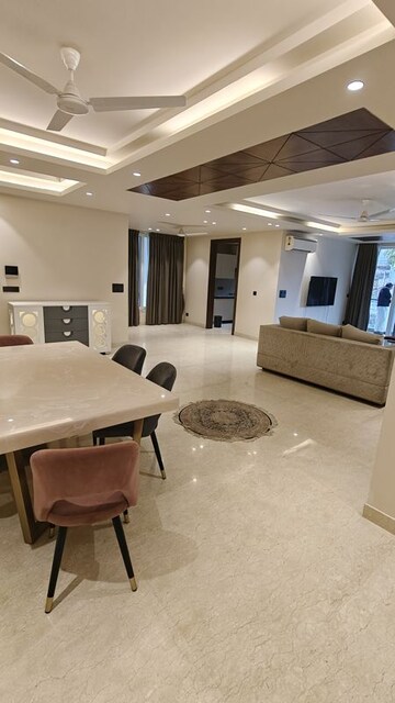 Master Bedroom in 4 BHK Builder Floor at Panchsheel Park – for Rent