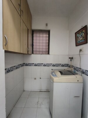 Attached Bathroom in 2 BHK Apartment at Raunak Unnathi Gardens, Pokhran Road No One – for Rent