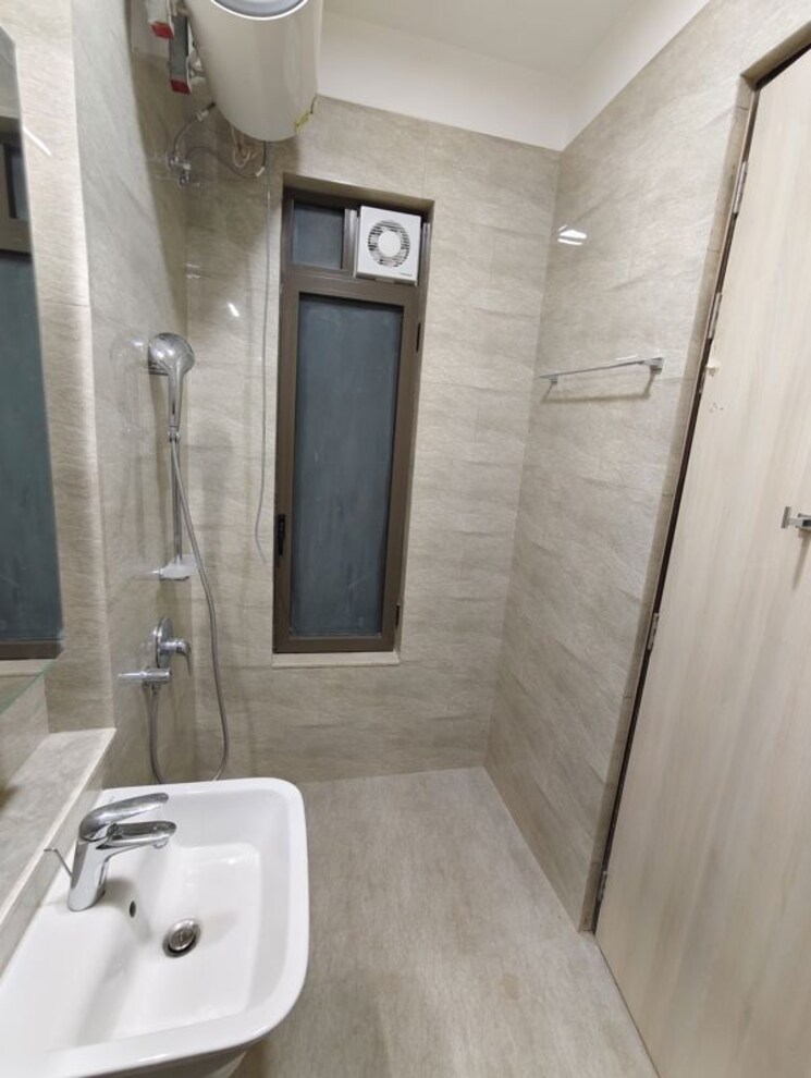 Bathroom, adani-ten-bkc 3 Bedroom 1400 Sq.Ft. Apartment In Bandra East Mumbai 9757826