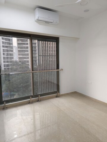 Room in 3 BHK Apartment at Adani Ten BKC, Bandra East – for Rent