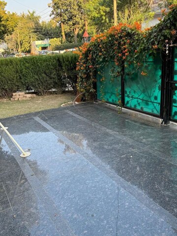 2 BHK Independent House – Garden View at Sector 38 - for Rent