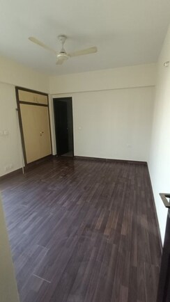 3 BHK + Pooja Room Apartment For Rent in Sethi Max Royal
