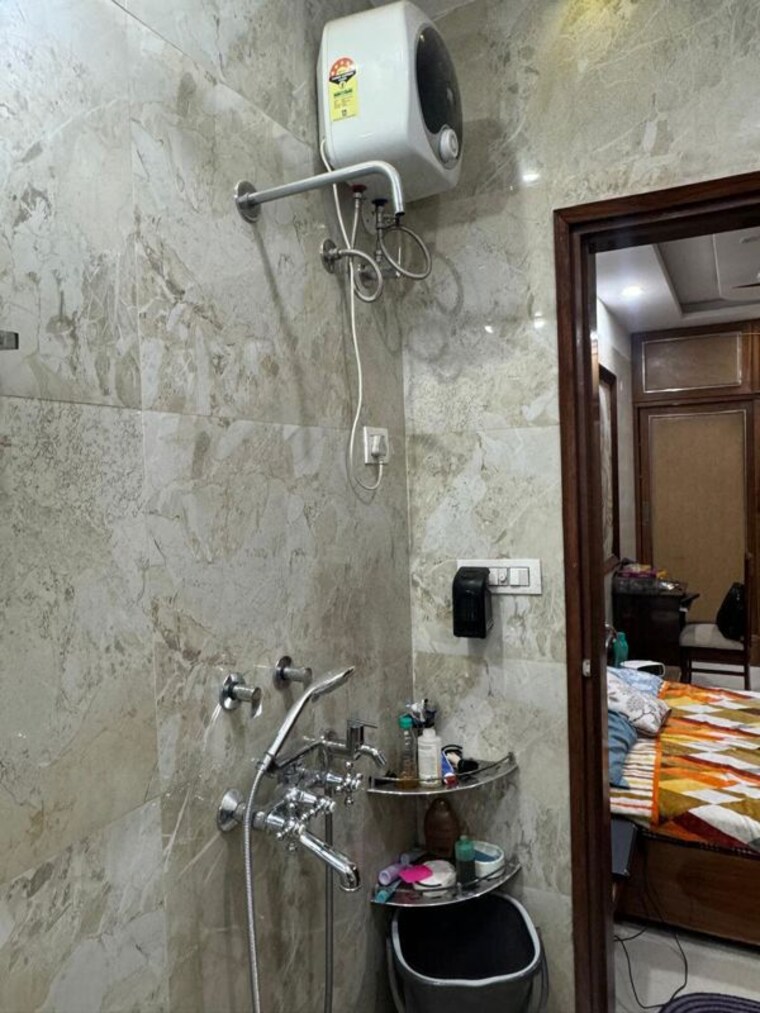 Attached Bathroom, sector 38 2 Bedroom 1200 Sq.Ft. Independent House In Sector 38 Chandigarh 9757861