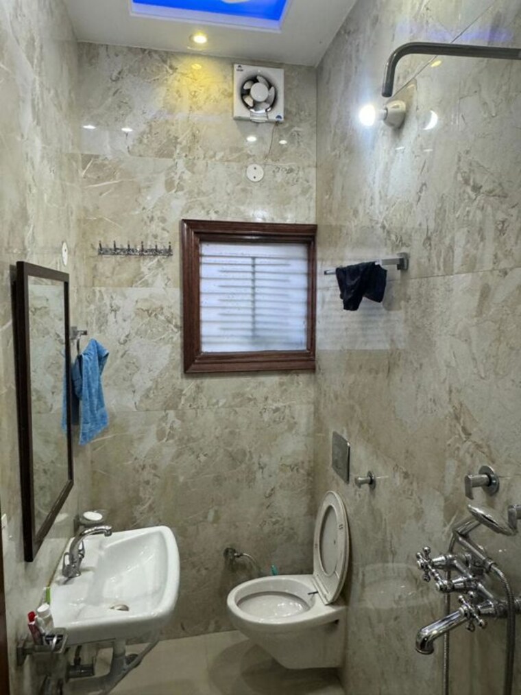 Bathroom, sector 38 2 Bedroom 1200 Sq.Ft. Independent House In Sector 38 Chandigarh 9757861