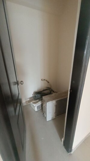 Bathroom in 3 BHK Apartment at Sethi Max Royal, Sector 76 – for Rent