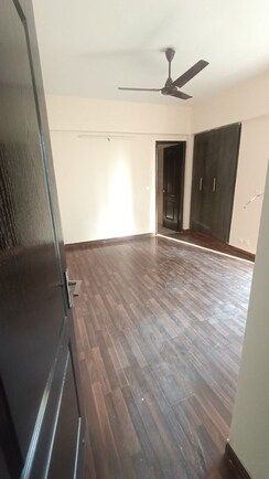 3 BHK + Pooja Room Apartment For Rent in Sethi Max Royal