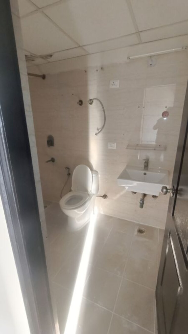 Master Bedroom, sethi-max-royal 3 Bedroom 1440 Sq.Ft. Apartment In Sector 76 Noida 9757864