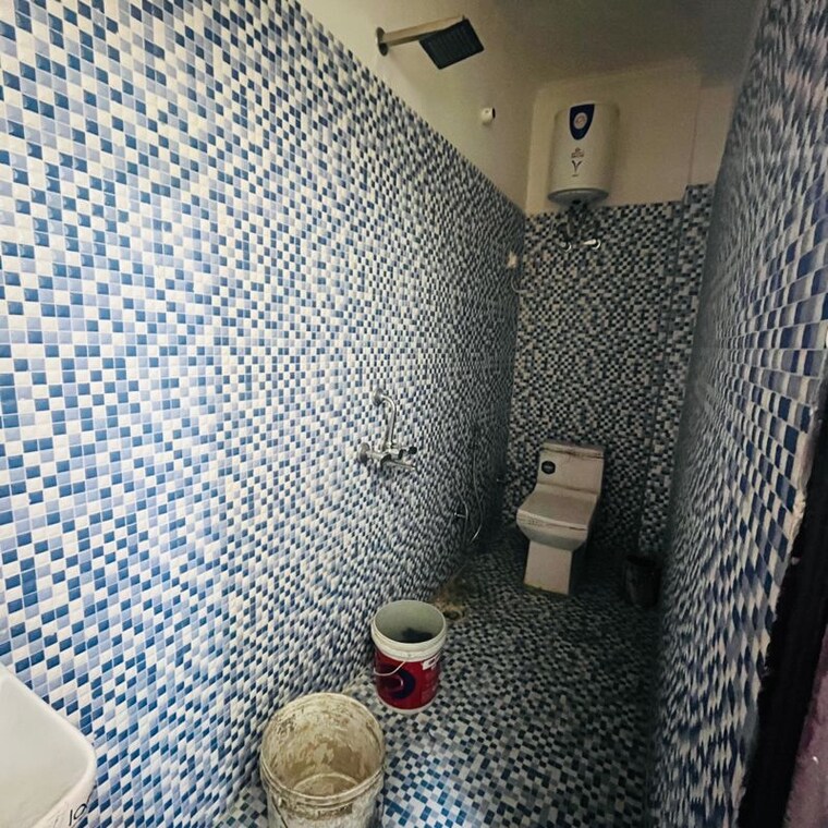 Bathroom, satyam-paradise-sector-121 1 Bedroom 600 Sq.Ft. Penthouse In Garhi Chaukhandi Noida 9757862