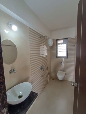 Master Bedroom in 2 BHK Apartment at Chetan Apartment Ghatkoper, Ghatkopar East – for Rent