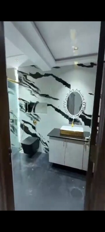 Furnished Amenities in 5 BHK Apartment at Raunak Viraj Tower , Pokhran Road No Two – for Rent