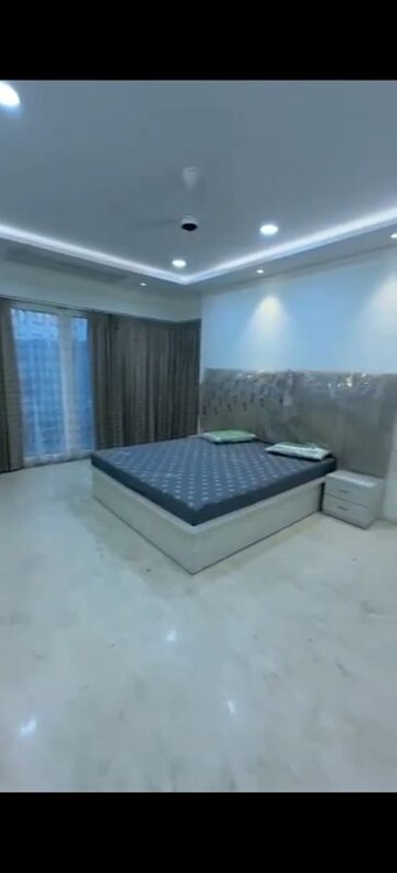 Bedroom in 5 BHK Apartment at Raunak Viraj Tower , Pokhran Road No Two – for Rent