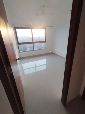 3 BHK Apartment For Sale in Kalpataru Immensa H, Kolshet Road