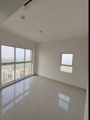 Bedroom in 3 BHK Apartment at Lodha Amara, Kolshet Road – for Rent