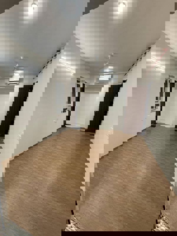 2 BHK Apartment For Rent in Embassy One Thane